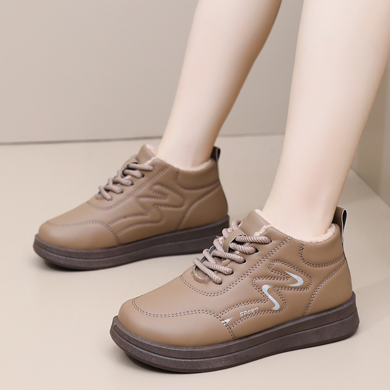 Botas Antideslizantes Forro Polar Nube Camino Íntegro, Calidez y Seguridad en Invierno