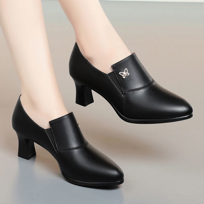 Tacones Altos Cuero Suave Aura Mariposa Serenidad, Elegancia y Confort en Cada Paso