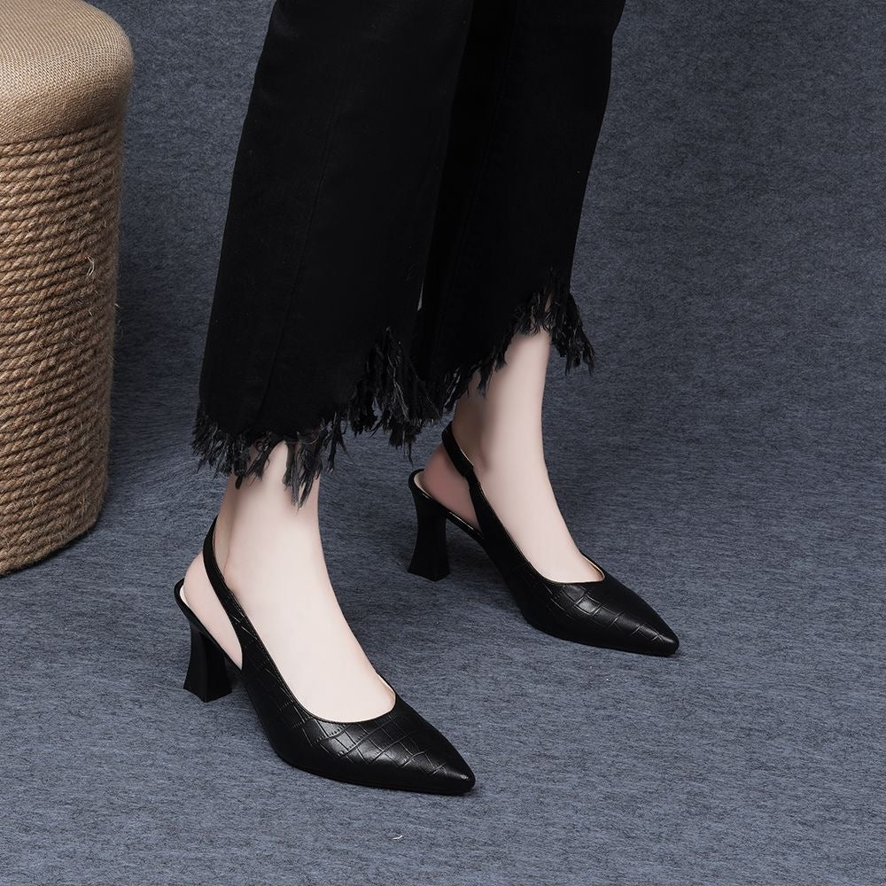 Zapatos de punta puntiaguda