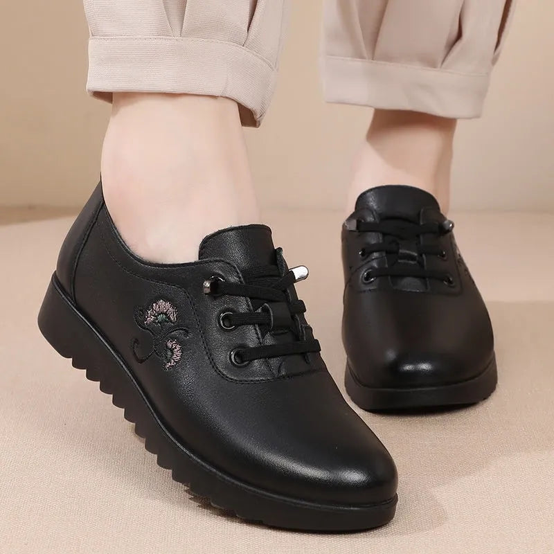 Zapato Ortopédico Cuero Suave Aura Camino Serenidad, Confort Sin Presión Todo el Día